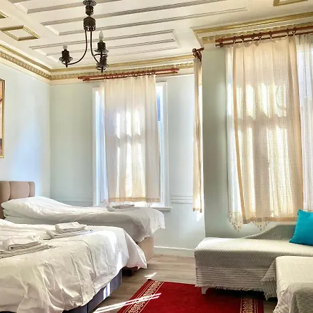 Aparthotel Golden *